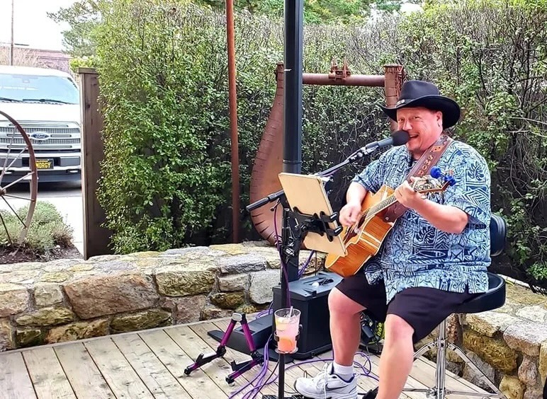 smorgy musician playing